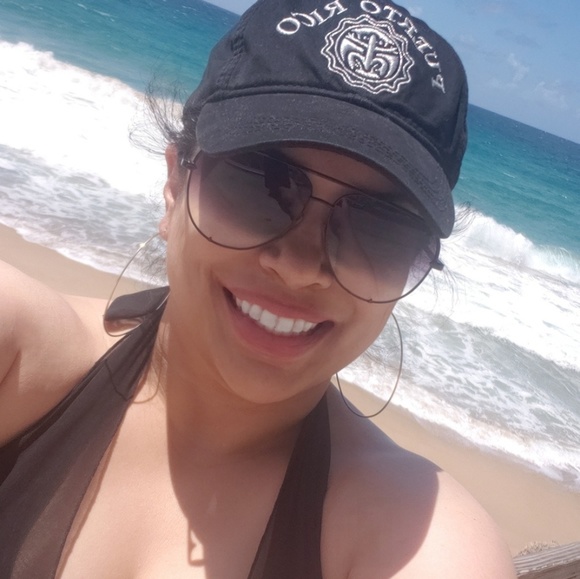 Meet your Posher, Michelle - Picture 1 of 1